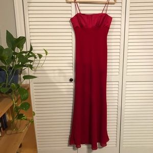 Morgan & Co. Fuchsia Maxi dress! Size 5/6